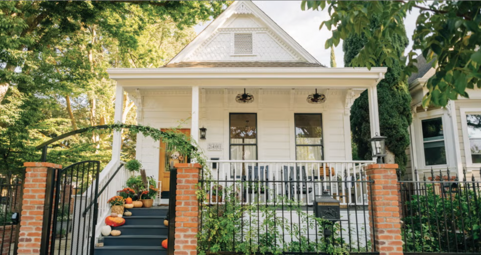 This 131-year-old folk Victorian-style house was auctioned off in 2018. Previously condemned, it is now a testament to one couple’s dream. (Photo by Francisco Chavira)