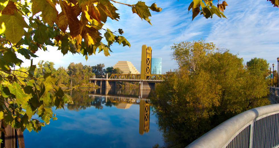 Autumn leaves frame Tower Bridge in Sacramento. (Shutterstock photo)