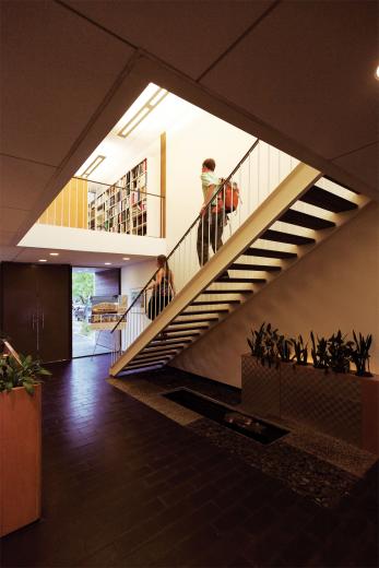 The orientation of the building also allows for maximum daylight with the least amount of direct sunlight, helping to naturally control the building’s temperature and lighting. Shortly after completion, the firm was honored by a local community organization for the building’s outstanding contribution to the neighborhood’s appearance. The orientation of the building also allows for maximum daylight with the least amount of direct sunlight, helping to naturally control the building’s temperature and lighting. Shortly after completion, the firm was honored by a local community organization for the building’s outstanding contribution to the neighborhood’s appearance.