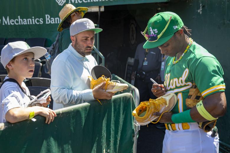 After the game, Ruiz, who currently leads the MLB in stolen bases with 44, took off his Adidas Adizero Afterburner cleats, signed them, and gave them back to a man and young fan before heading into the clubhouse.