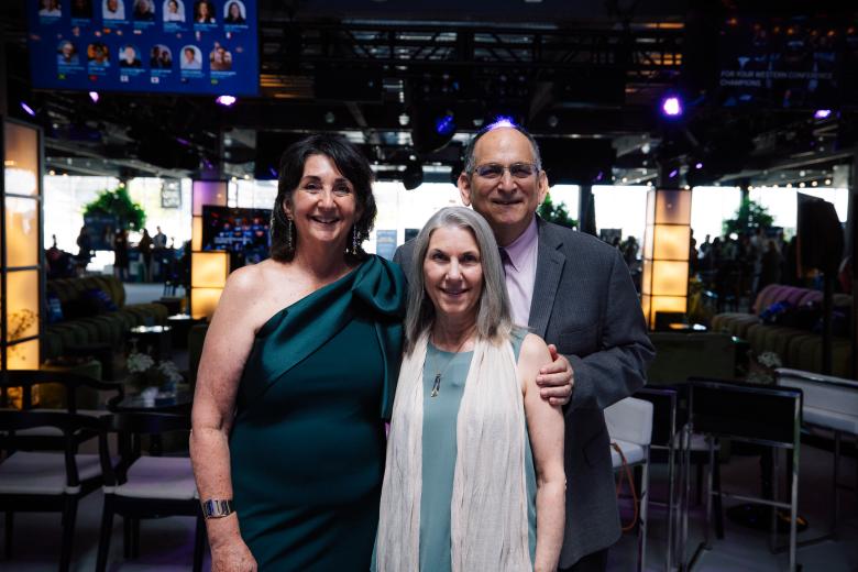 Jeannie Gazzaniga-Moloo, senior lecturer food & nutrition educator, California State University Sacramento; Gregg Fishman, and Dr. Debra Fishman, psychologist, UC Davis Health