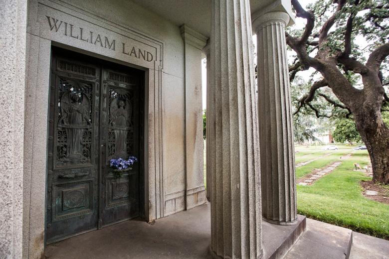 William Land was best known for his quarter-million dollar gift to the city of Sacramento to establish a park which was eventually named for him. William Land was best known for his quarter-million dollar gift to the city of Sacramento to establish a park which was eventually named for him.