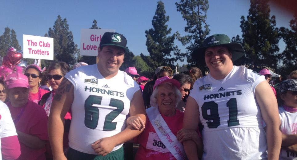 Sac state Hornets with their young gal Sac state Hornets with their young gal