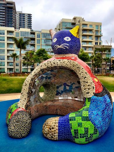 A Gaudi-inspired cat in the San Diego Waterfront to frighten the children A Gaudi-inspired cat in the San Diego Waterfront to frighten the children