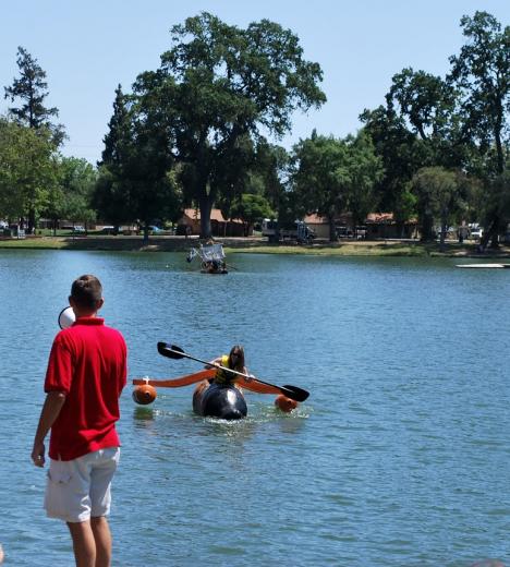 The weekend was filled with fun activities, from unlimited tasting, to seminars, live music and the Vintner’s Regatta. The weekend was filled with fun activities, from unlimited tasting, to seminars, live music and the Vintner’s Regatta.